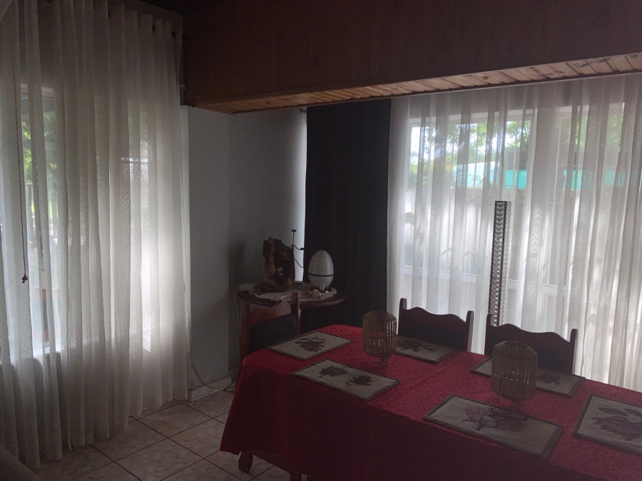 To Let 4 Bedroom Property for Rent in Wilgehof Free State